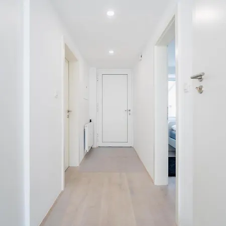 Black & White Rozna Dolina 류블랴나