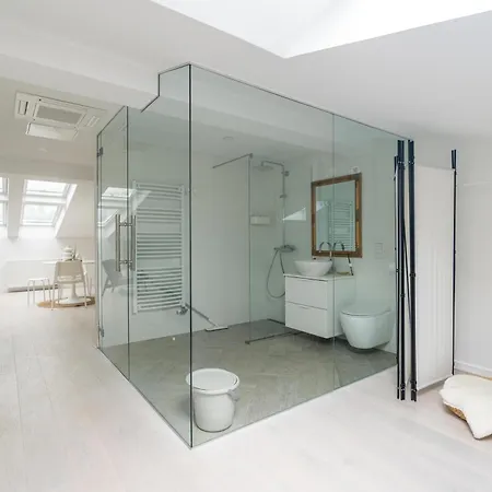 Black & White Rozna Dolina לובליאנה